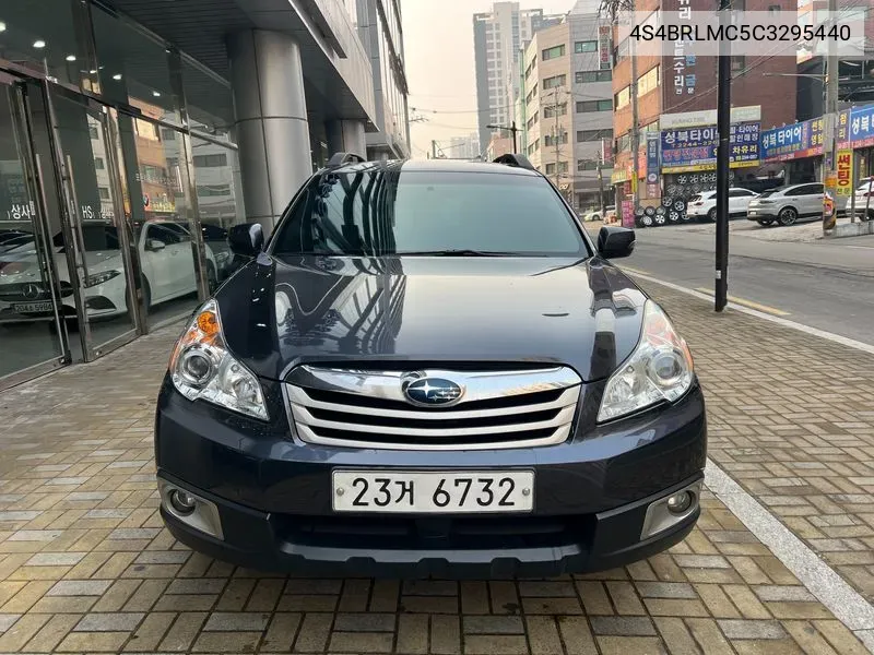Subaru Outback 2012 года выпуска