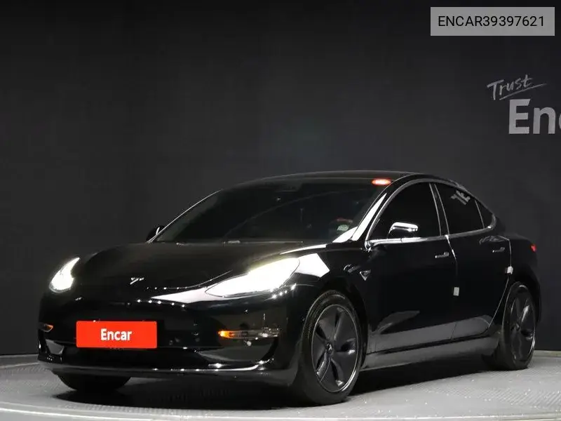 Tesla Model 3 2020 года выпуска