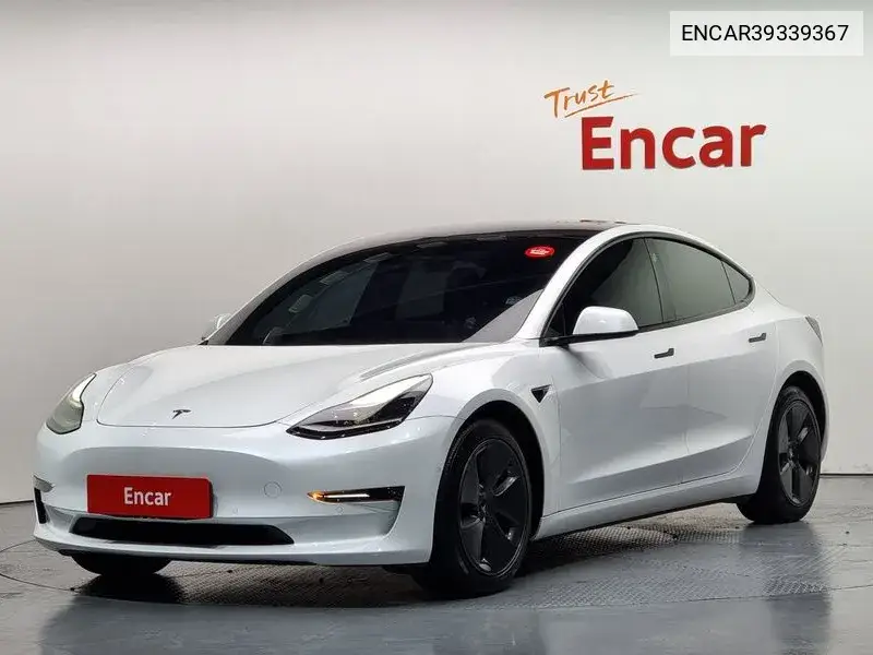 Tesla Model 3 2021 года выпуска