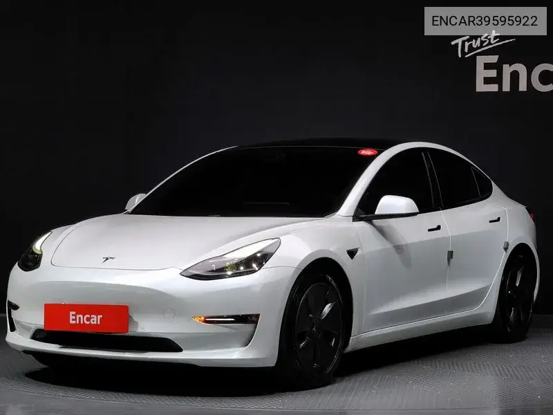 Tesla Model 3 2021 года выпуска