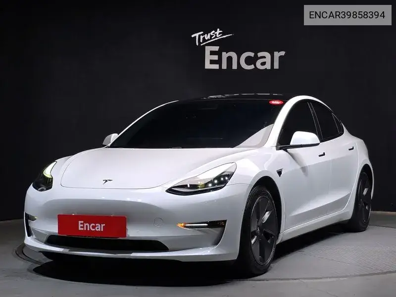 Tesla Model 3 2021 года выпуска