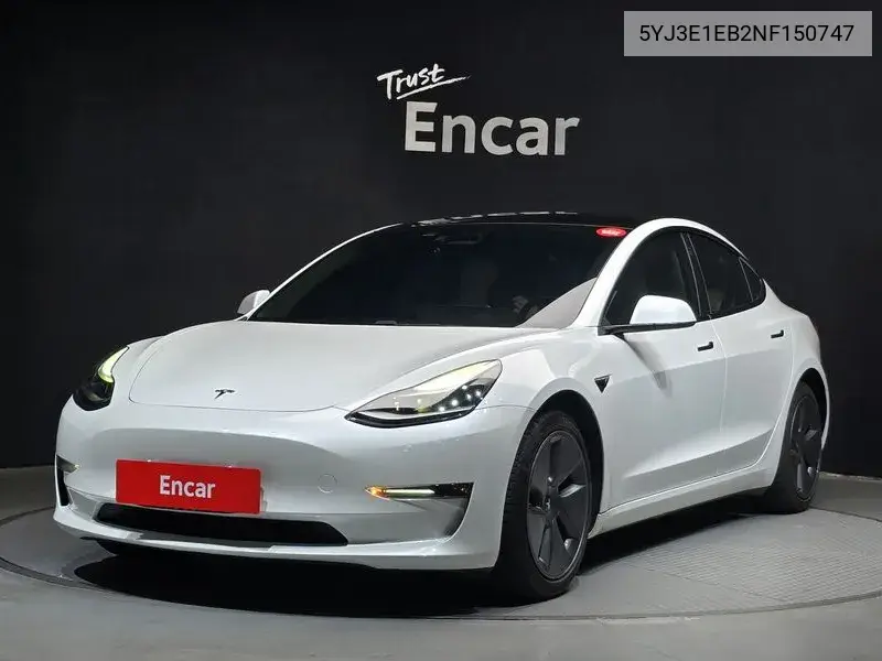 Tesla Model 3 2022 года выпуска