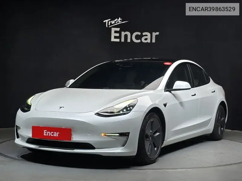 Tesla Model 3 2022 года выпуска