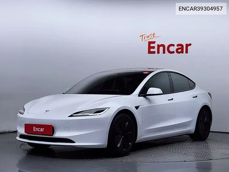 Tesla Model 3 2024 года выпуска
