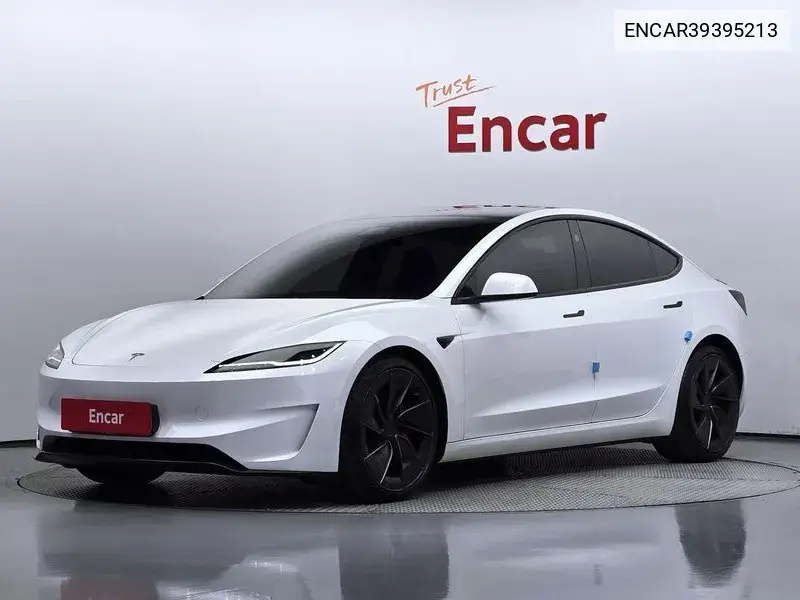 Tesla Model 3 2024 года выпуска