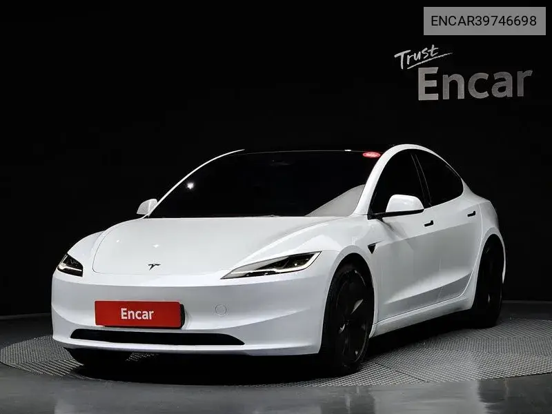 Tesla Model 3 2024 года выпуска