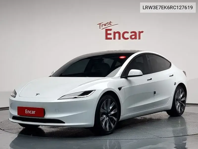 Tesla Model 3 2024 года выпуска