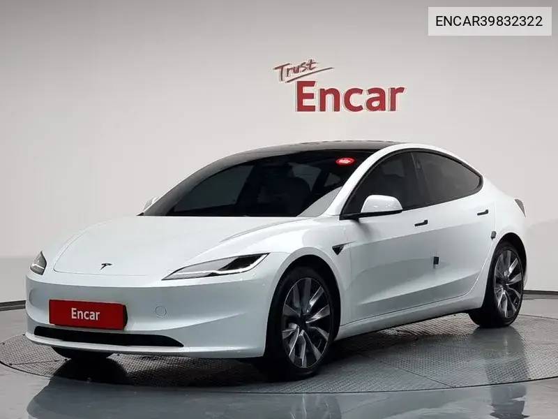 Tesla Model 3 2024 года выпуска