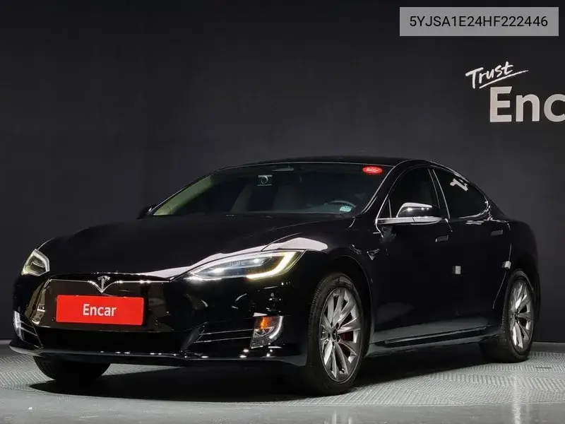 Tesla Model S 2017 года выпуска