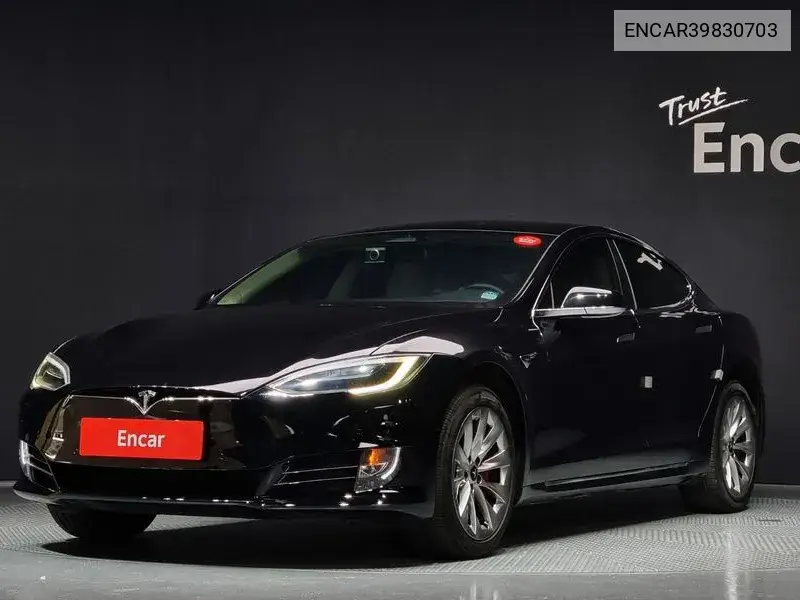 Tesla Model S 2017 года выпуска