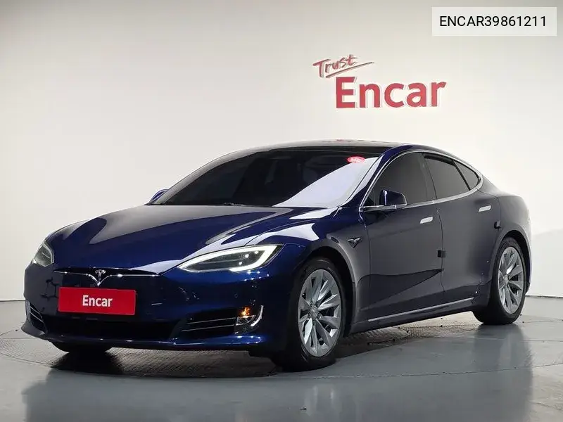 Tesla Model S 2017 года выпуска