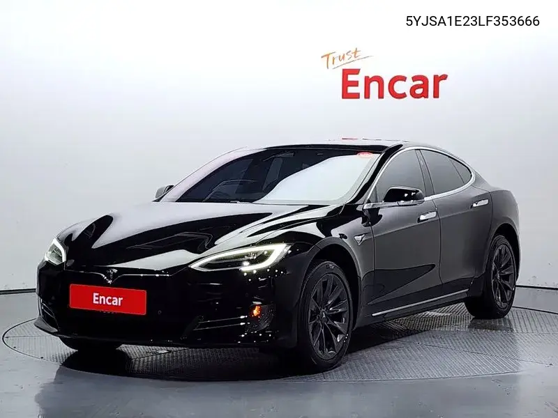 Tesla Model S 2019 года выпуска