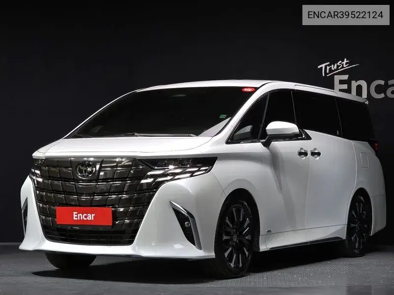 Toyota Alphard 2023 года выпуска