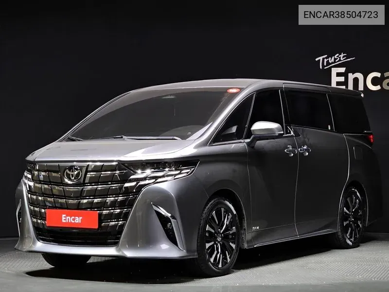 Toyota Alphard 2024 года выпуска