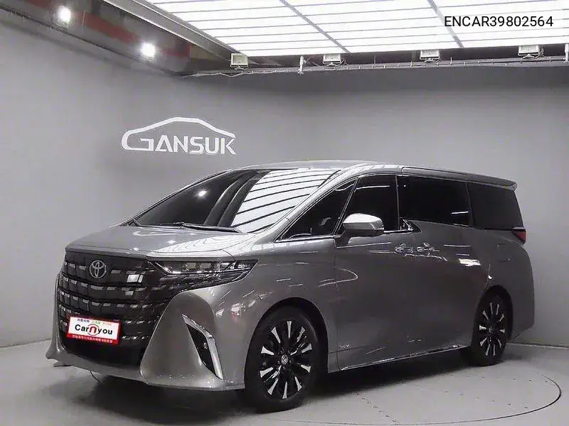 Toyota Alphard 2024 года выпуска