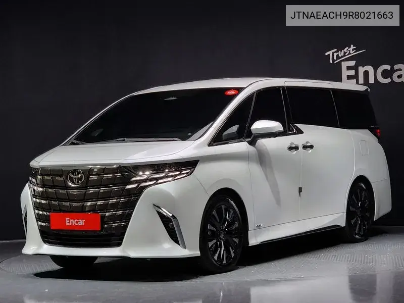 Toyota Alphard 2024 года выпуска