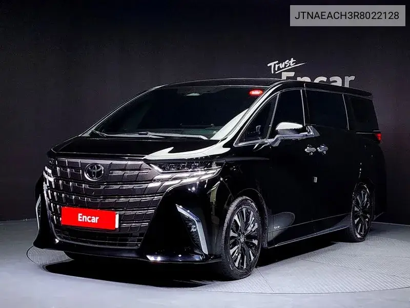 Toyota Alphard 2024 года выпуска