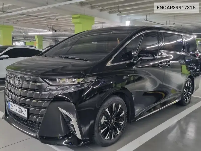 Toyota Alphard 2024 года выпуска