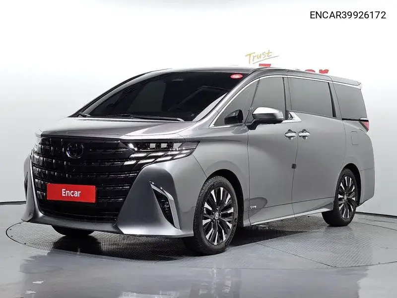 Toyota Alphard 2024 года выпуска