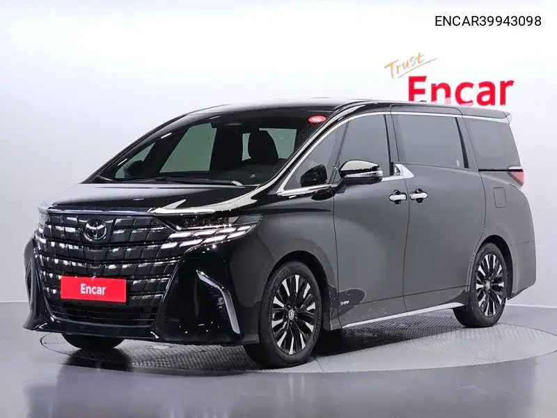 Toyota Alphard 2024 года выпуска