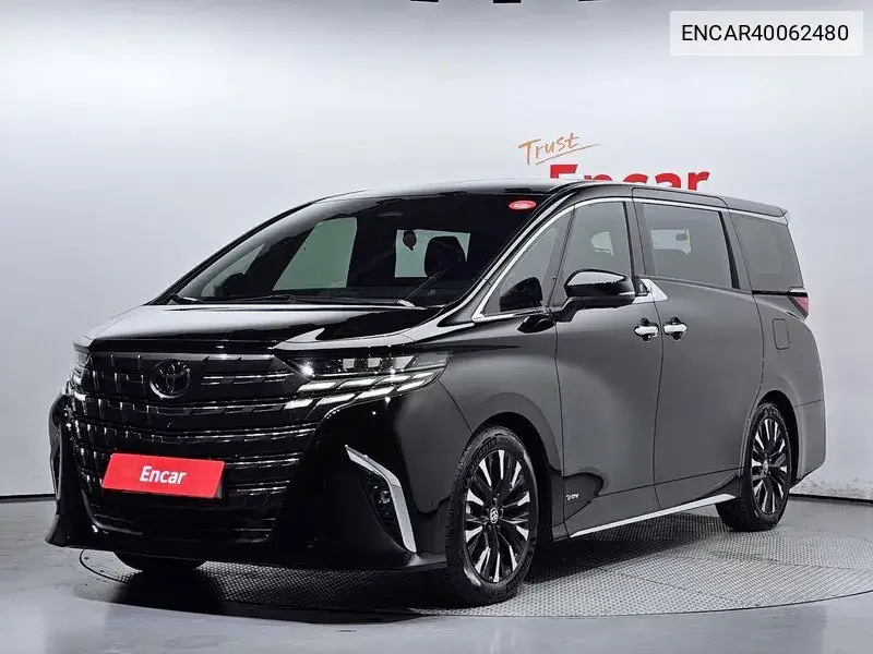 Toyota Alphard 2024 года выпуска