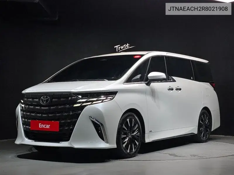 Toyota Alphard 2024 года выпуска