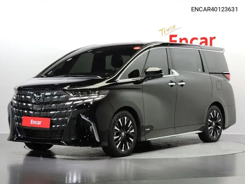 Toyota Alphard 2024 года выпуска