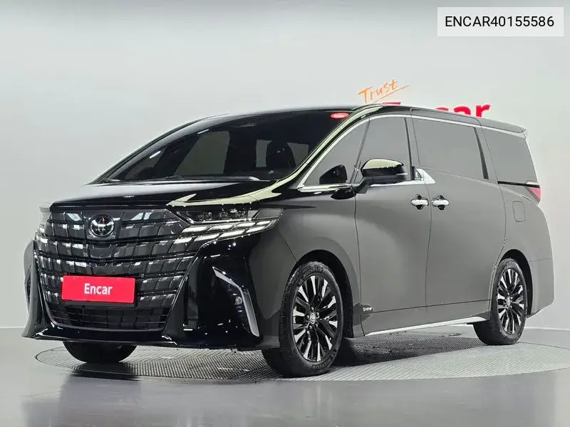 Toyota Alphard 2024 года выпуска