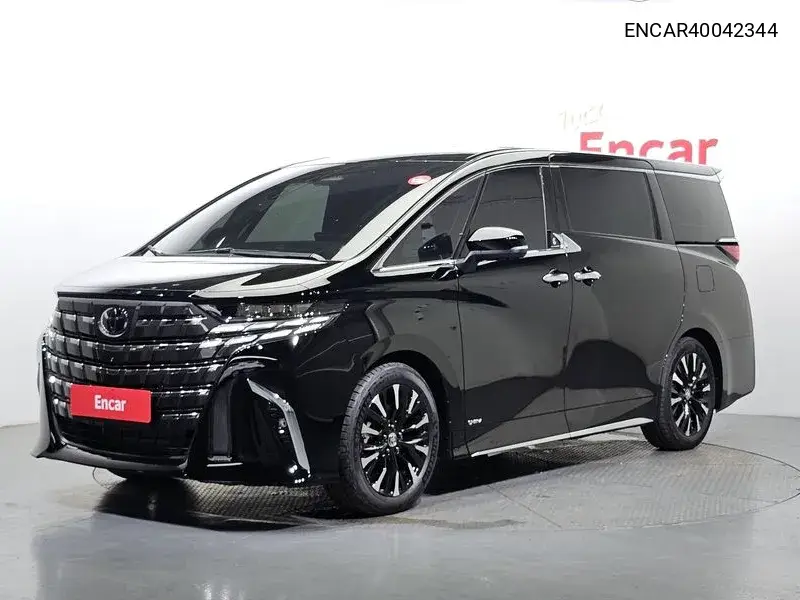 Toyota Alphard 2025 года выпуска