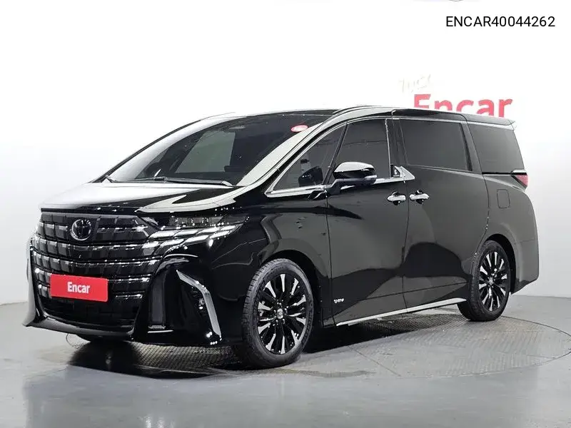 Toyota Alphard 2025 года выпуска