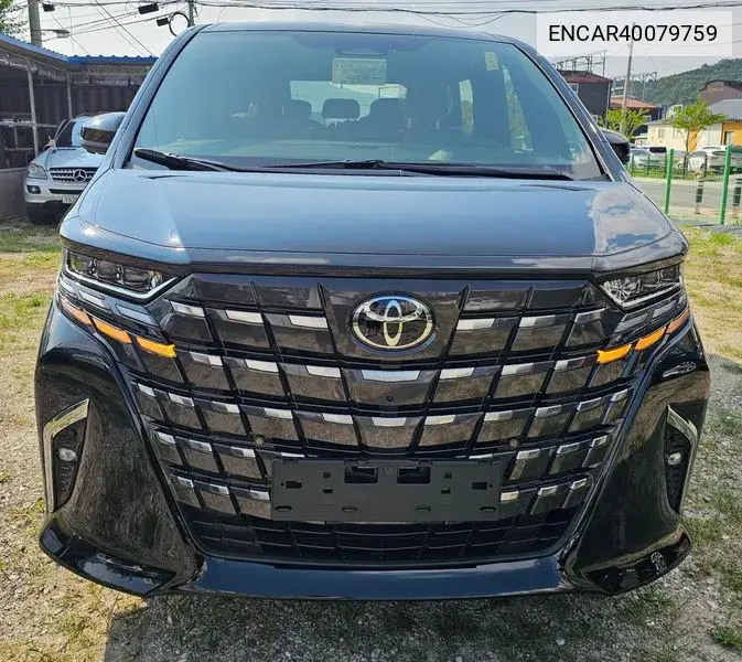 Toyota Alphard 2025 года выпуска