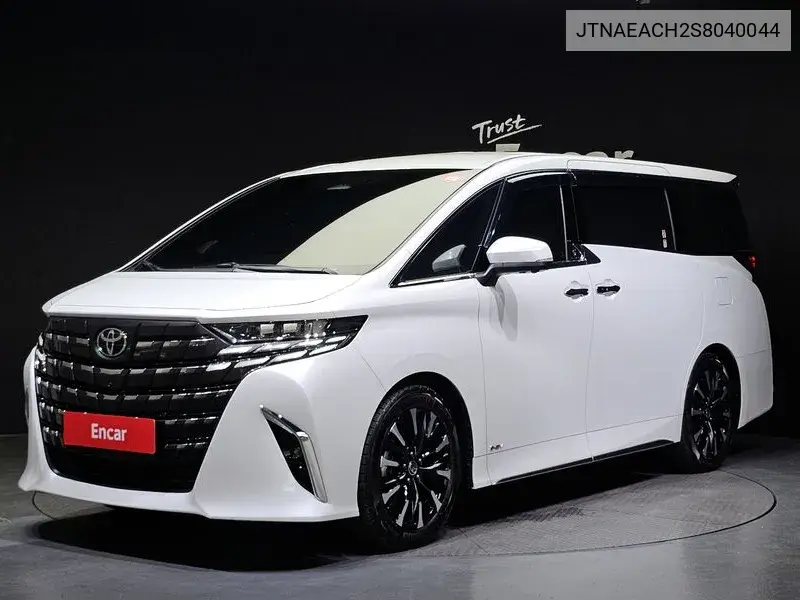 Toyota Alphard 2025 года выпуска