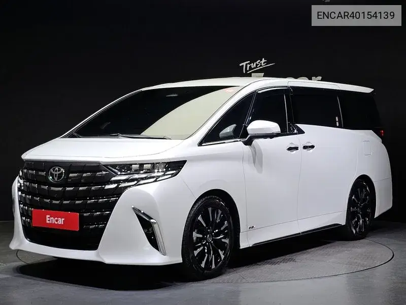 Toyota Alphard 2025 года выпуска