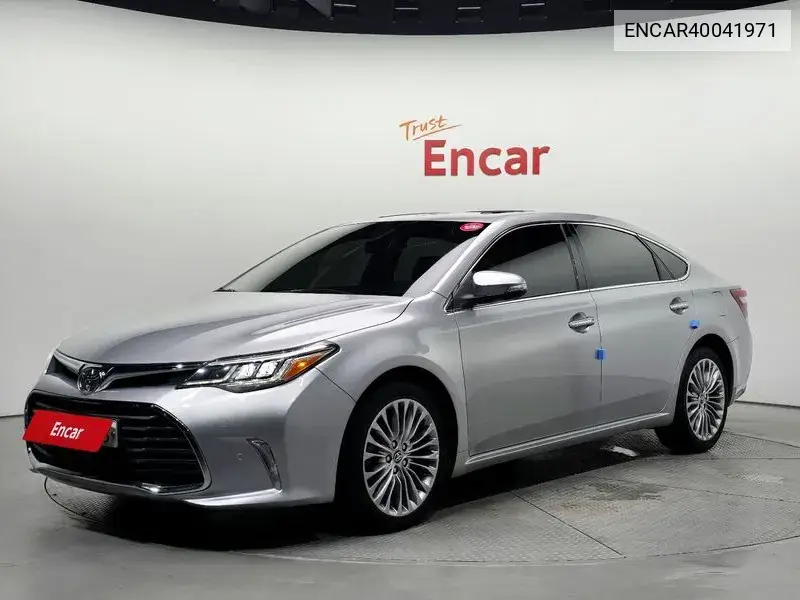 Toyota Avalon 2016 года выпуска
