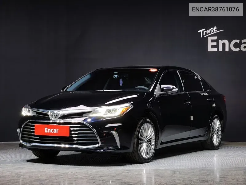Toyota Avalon 2017 года выпуска