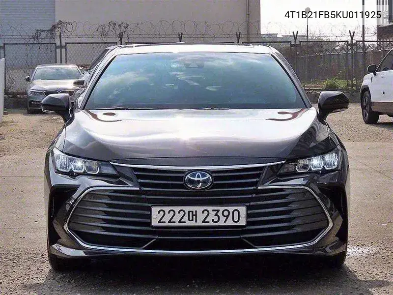 Toyota Avalon 2019 года выпуска