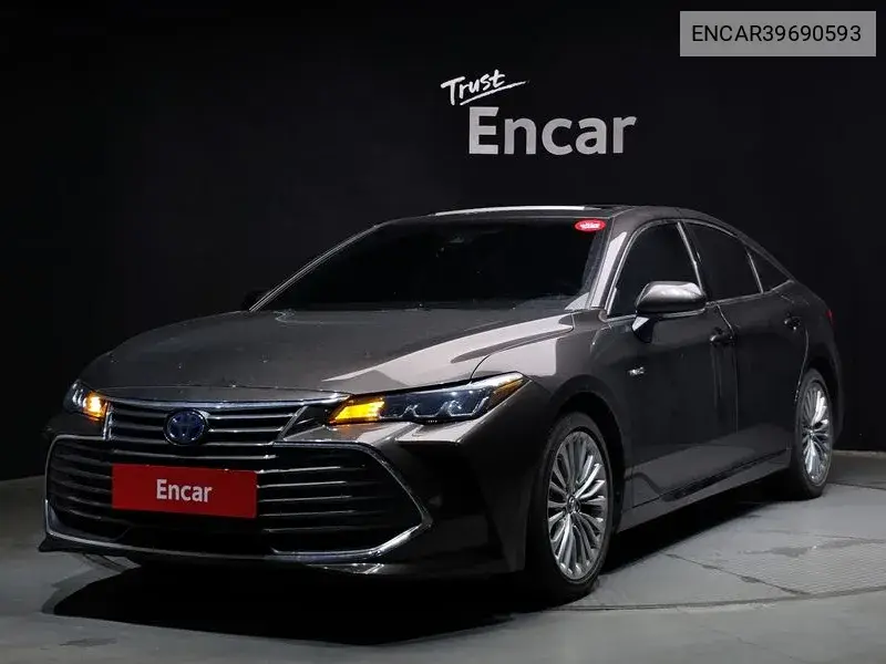 Toyota Avalon 2019 года выпуска