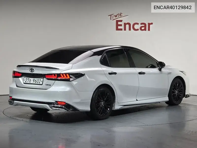 Toyota Camry 2018 года выпуска