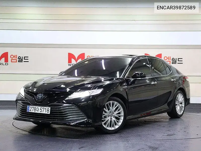 Toyota Camry 2021 года выпуска