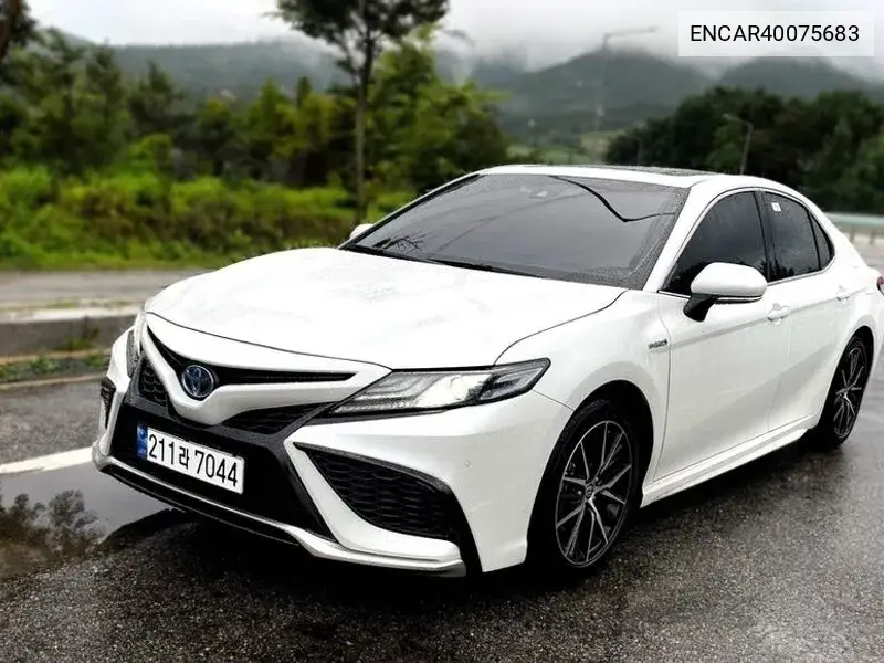 Toyota Camry 2024 года выпуска