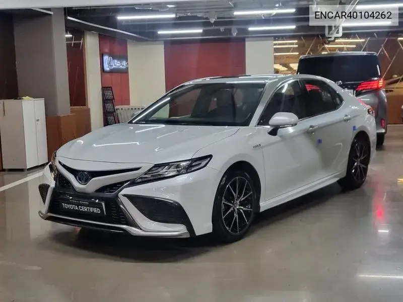Toyota Camry 2024 года выпуска