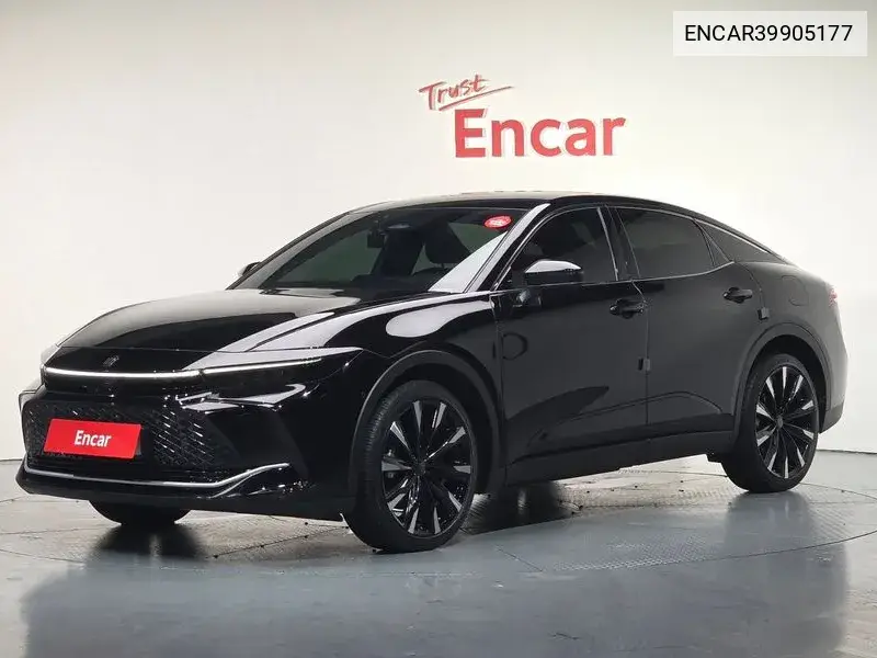 Toyota Crown Signia 2023 года выпуска