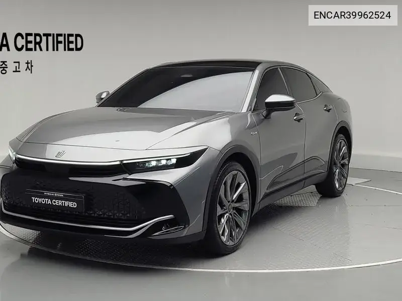 Toyota Crown 2024 года выпуска