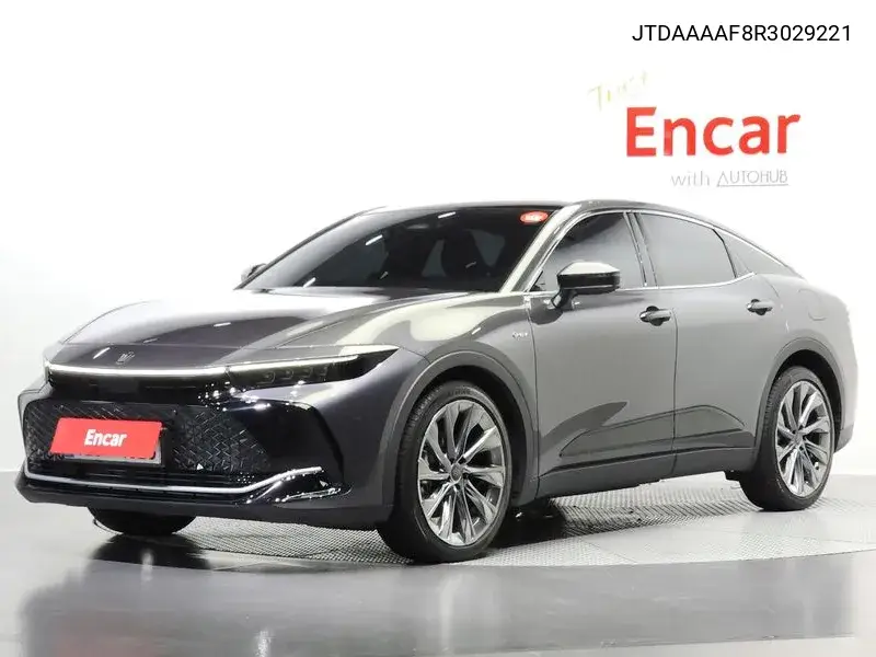 Toyota Crown 2024 года выпуска