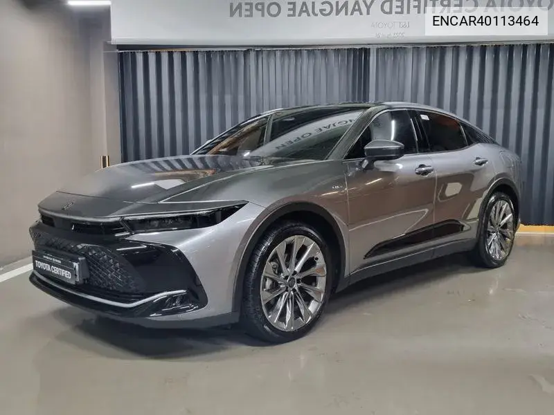 Toyota Crown 2024 года выпуска