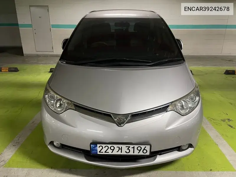 Toyota Estima 2006 года выпуска