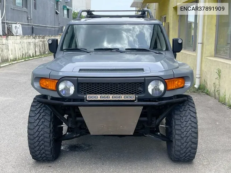 Toyota FJ Cruiser 2008 года выпуска