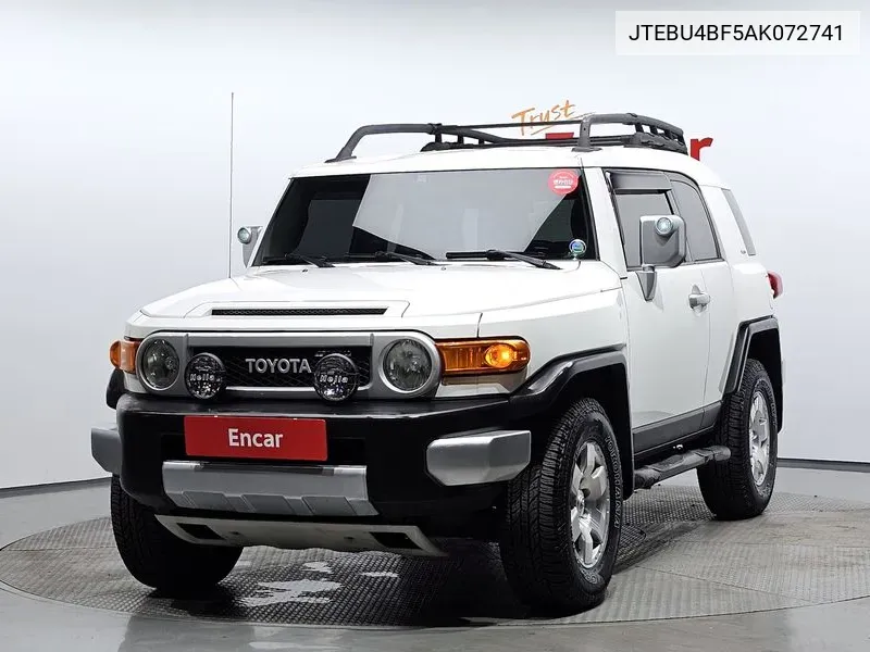 Toyota FJ Cruiser 2010 года выпуска