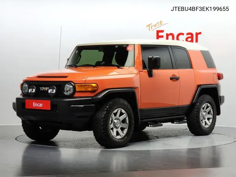 Toyota FJ Cruiser 2014 года выпуска