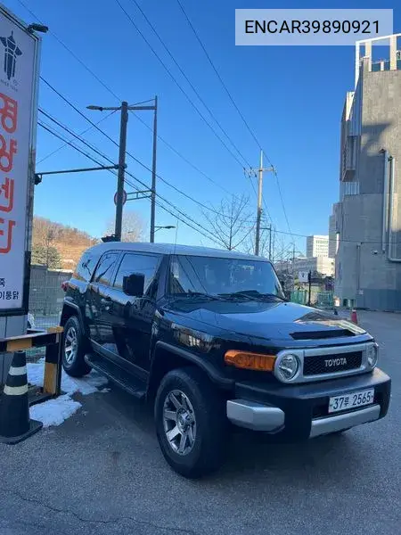 Toyota FJ Cruiser 2014 года выпуска